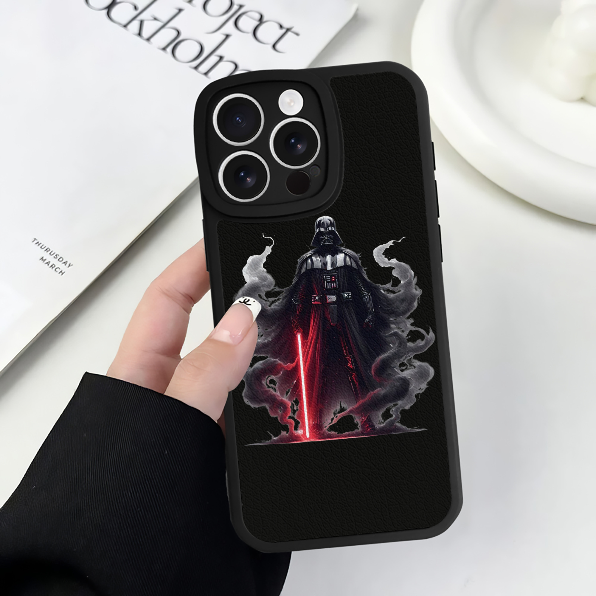 （画像用） スター・ウォーズ Star Wars 【iPhone 16シリーズ対応】シリコンスマホケース（レザー調） 材質：シリコン